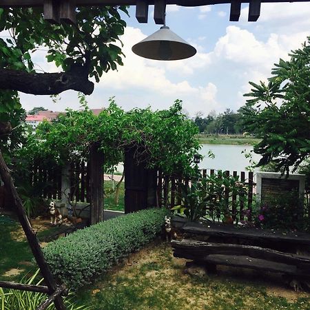 Huaymuang Apartment Убонратчатхани Экстерьер фото