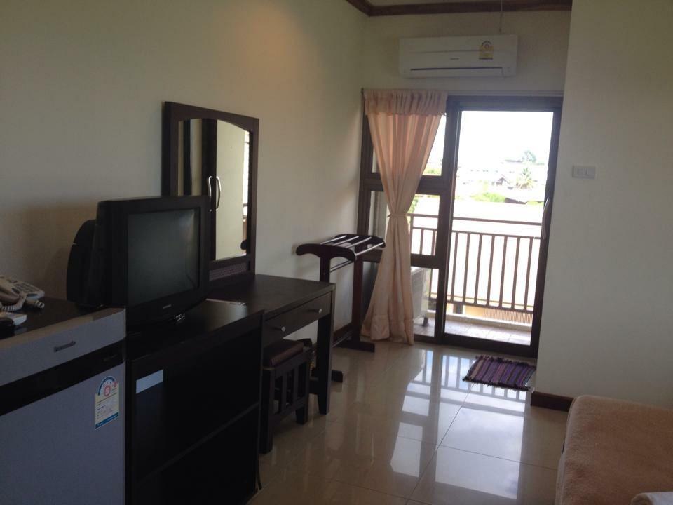 Huaymuang Apartment Убонратчатхани Экстерьер фото