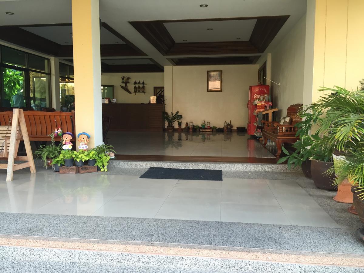 Huaymuang Apartment Убонратчатхани Экстерьер фото