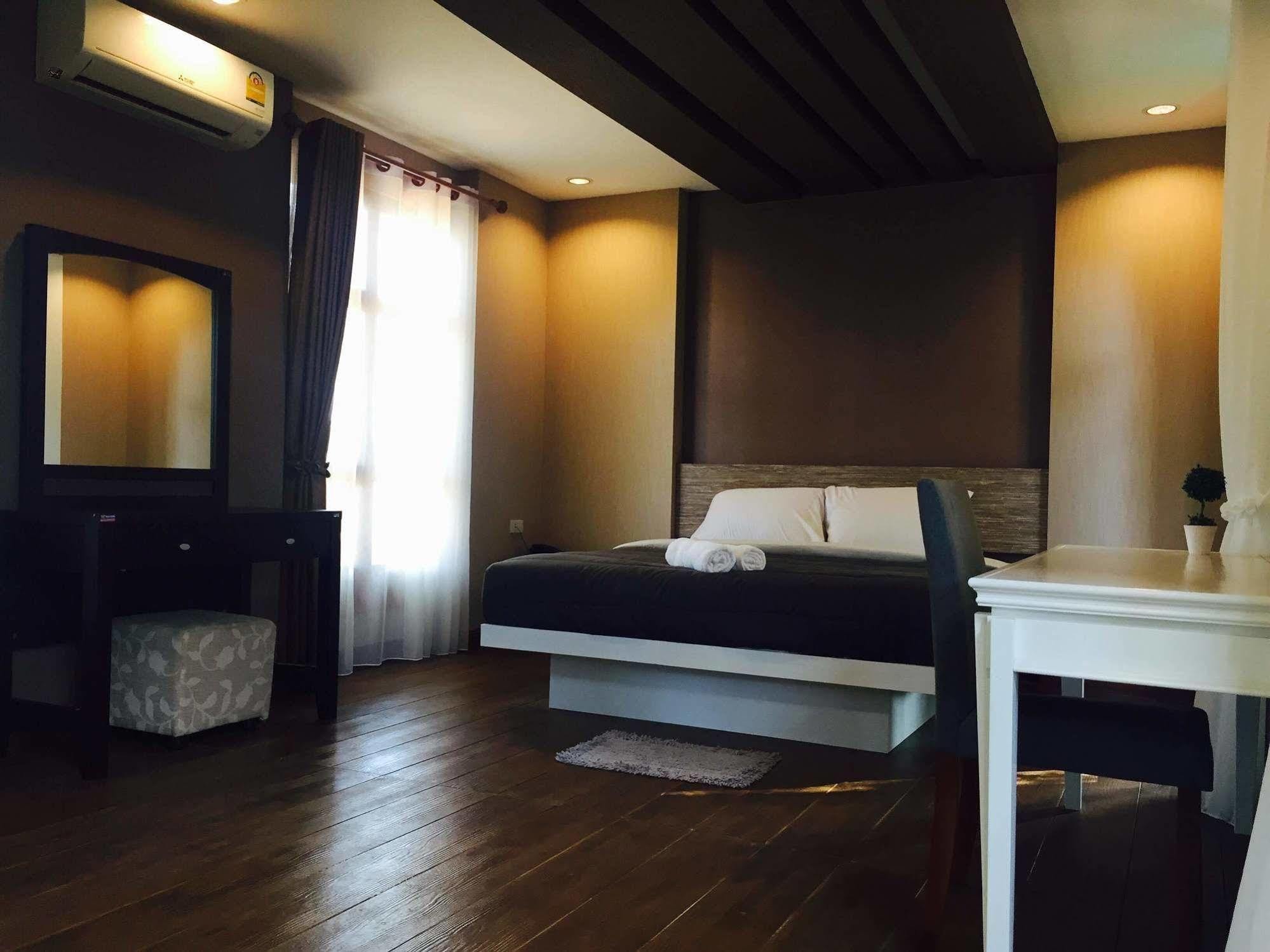 Huaymuang Apartment Убонратчатхани Экстерьер фото