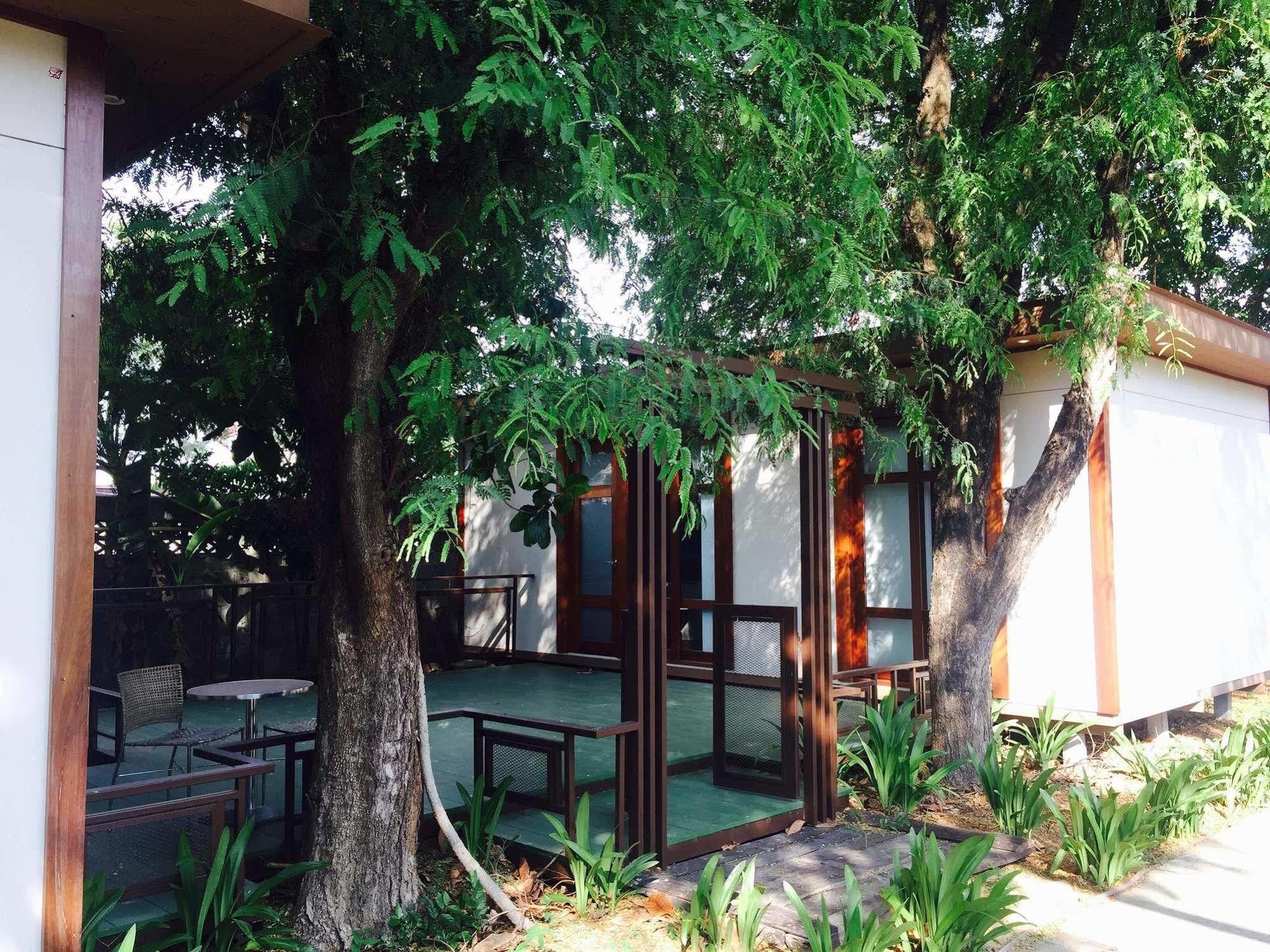 Huaymuang Apartment Убонратчатхани Экстерьер фото